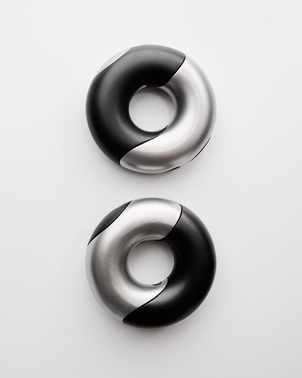 Isolde Interlocking Wave Puzzle