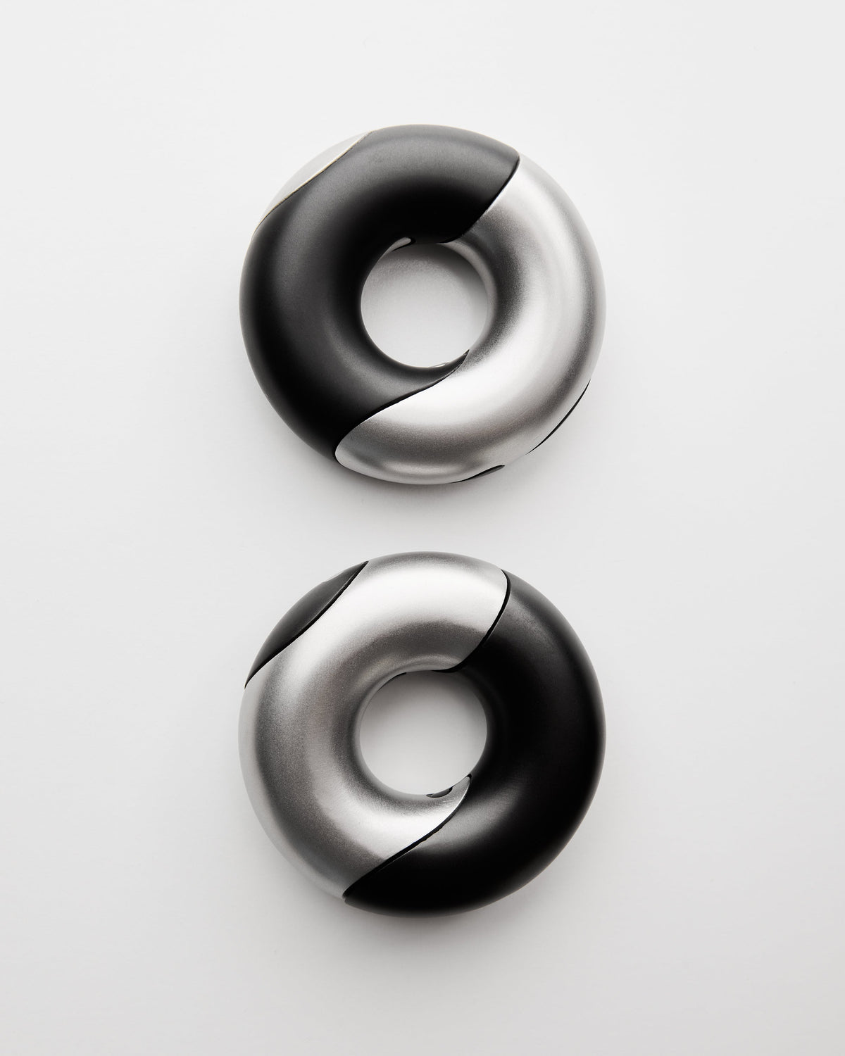 Isolde Interlocking Wave Puzzle