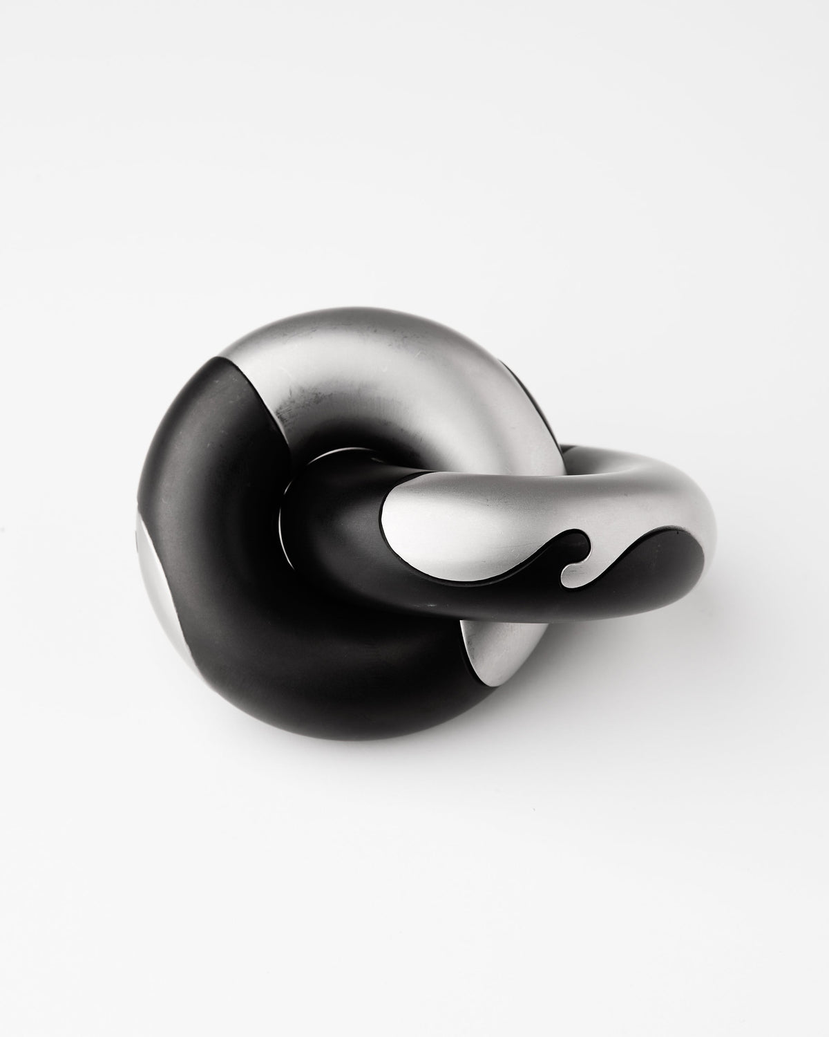 Isolde Interlocking Wave Puzzle