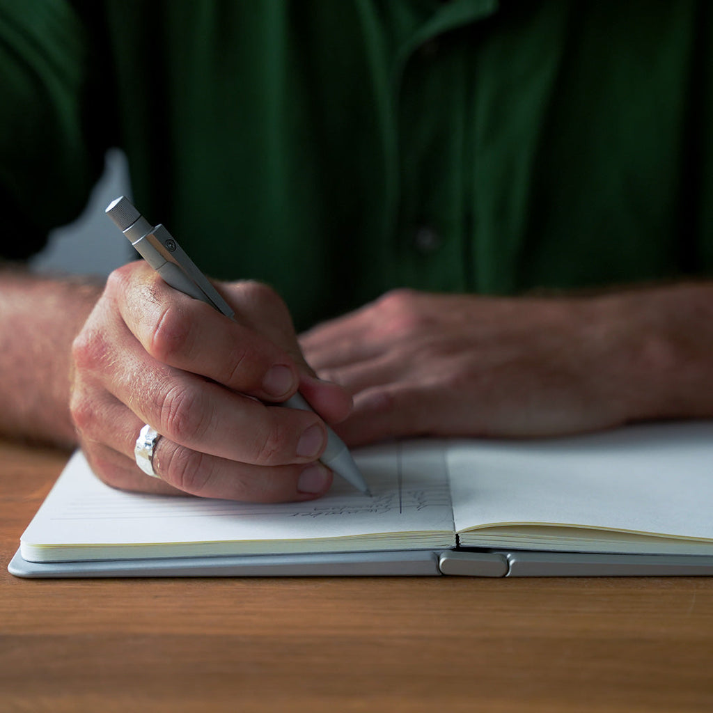 Vellum Modular Notebook Chassis